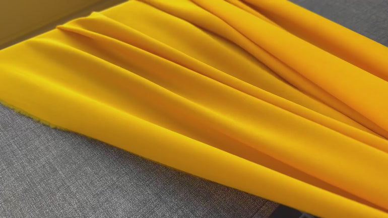 Tissu couture - Crêpe de Viscose Fluide Jaune mango- disclothed paris dead stock maison de luxe