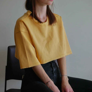 t-shirt bieber femme coffret couture - modèle prêt-à-coudre - version crop top jaune look